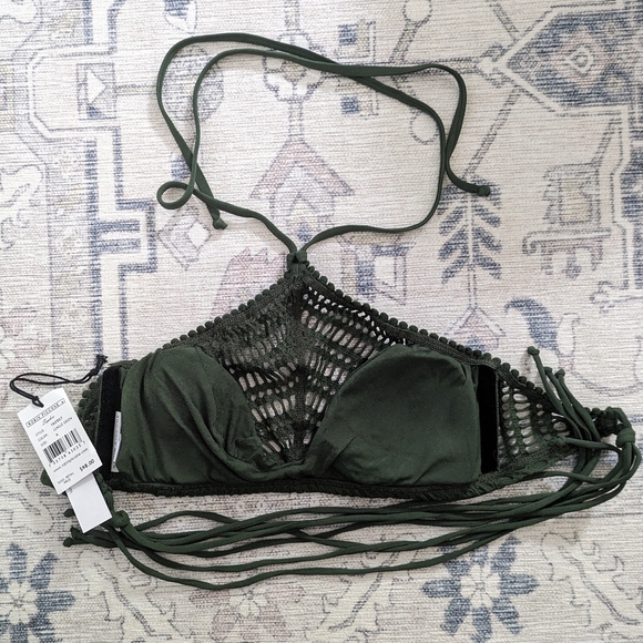 Robin Piccone Sophie Crochet Halter Bikini Top in Jungle Green NWT Size Medium - Picture 4 of 6